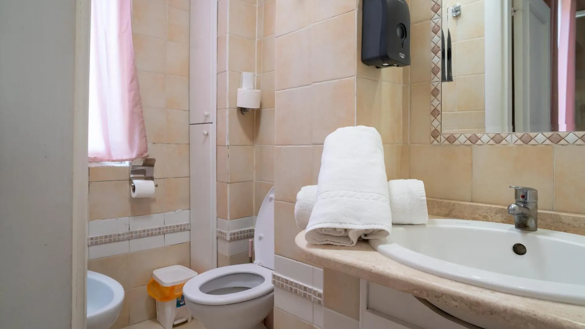 Capodichino Apartment 127-11 Naples Italy